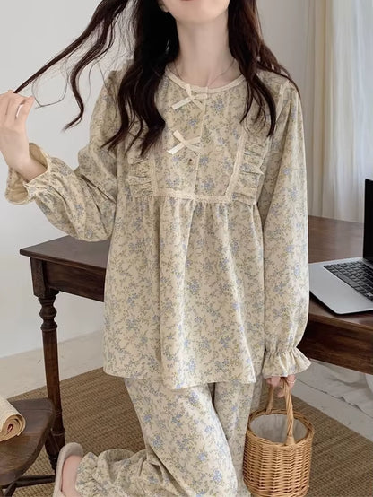 Vintage Floral Cozy Pajama Set for Women – Soft Autumn Lounge Sleepwear